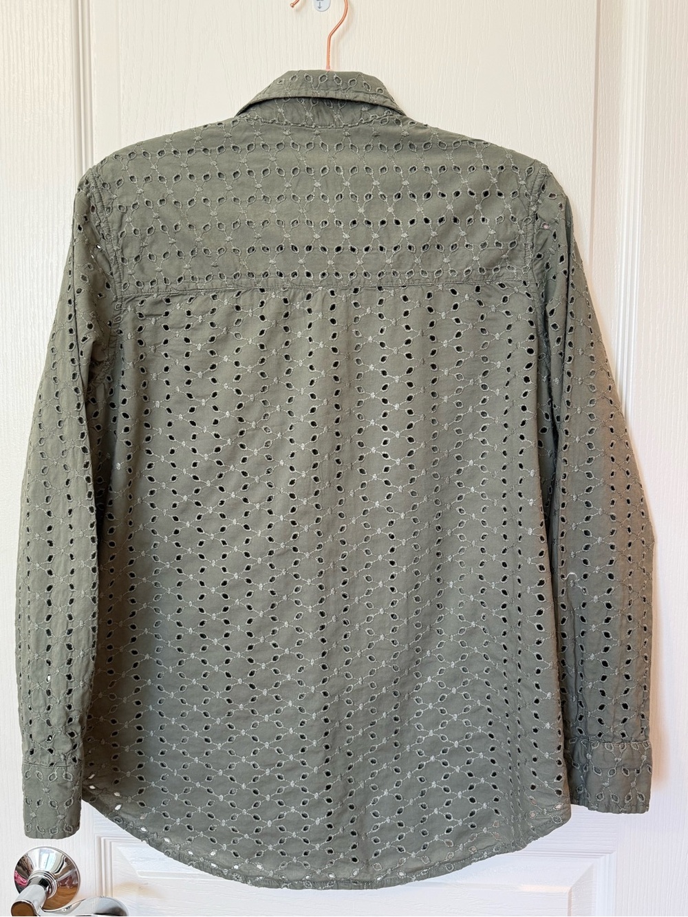 GAP Olive Eyelet Button-Down Shirt - Picture 6 of 10